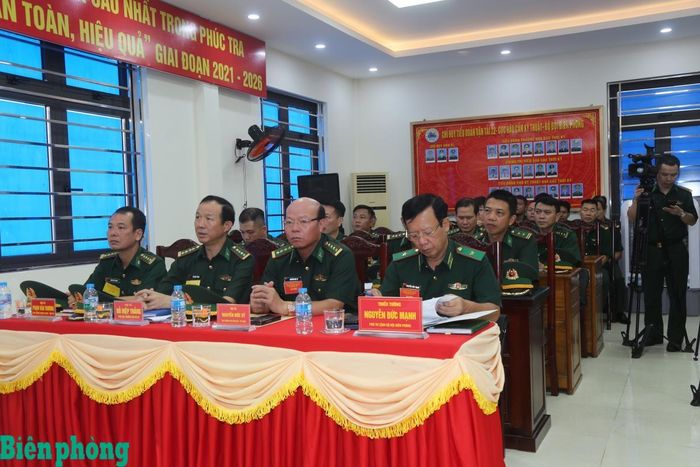 Các đại biểu dự buổi làm việc. Ảnh: Cẩm Linh