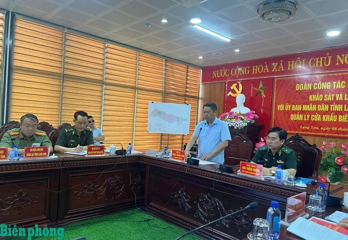 Đồng chí Đoàn Thanh Sơn, Phó Chủ tịch Ủy ban nhân dân tỉnh Lạng Sơn phát biểu. Ảnh: Kim Oanh