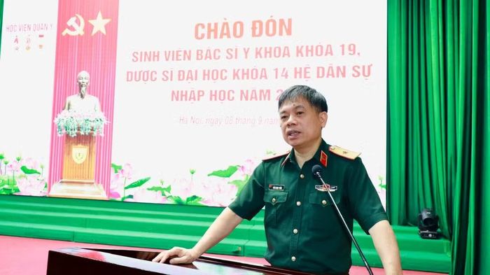 Thiếu tướng, PGS.TS Trần Ngọc Tuấn, Phó giám đốc Học viện Quân y. Ảnh: Tuấn Dũng