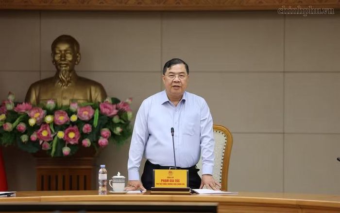 Phó Thủ tướng Thường trực nhấn mạnh trách nhiệm của doanh nghiệp trong nâng cao năng lực sản xuất, nắm bắt nhu cầu và thị hiếu của người tiêu dùng Việt Nam - Ảnh: CP