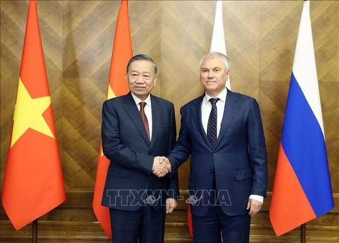 Tổng Bí thư, Chủ tịch nước Tô Lâm hội kiến Chủ tịch Duma Quốc gia Nga Vyacheslav Volodin. Ảnh: Thống Nhất/TTXVN.