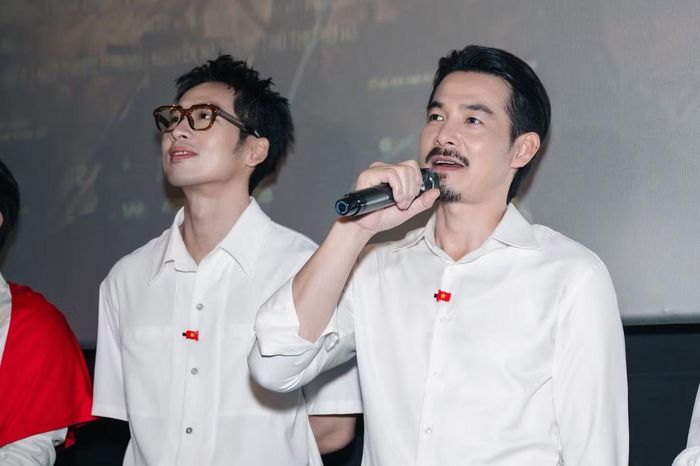 Nhiều ý kiến cho rằng nhà sản xuất, ê-kíp làm phim quá ôm đồm, từ bí mật 99 quan tài, mưu đồ triều chính, đến hành trình phiêu lưu, võ thuật, tình yêu...