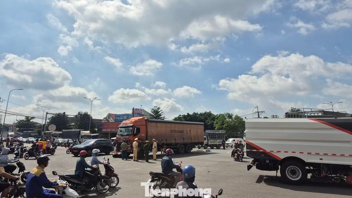 Vụ va chạm khiến 4 người trên xe máy thương vong