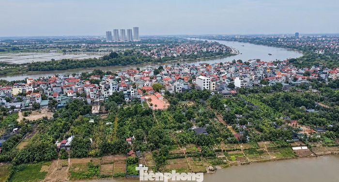 Trải qua nhiều năm hình thành và phát triển, làng Bắc Cầu hiện có hàng nghìn cư dân sinh sống. Theo quy hoạch 257/2016 của Chính phủ đã xác định Bắc Cầu là một trong những khu dân cư ven sông phải di dời vì dễ sạt lở, mất an toàn khi có lũ.