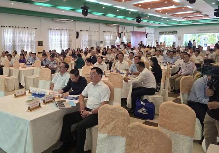 Quang cảnh buổi cà phê doanh nhân.