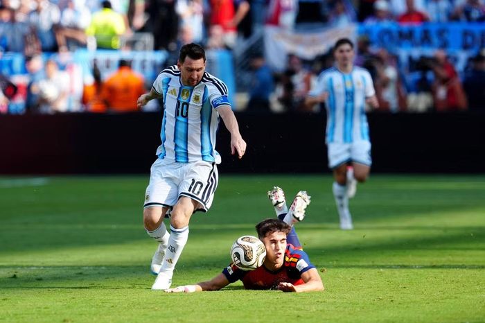Messi được vinh danh sau kỳ World Cup bùng nổ.