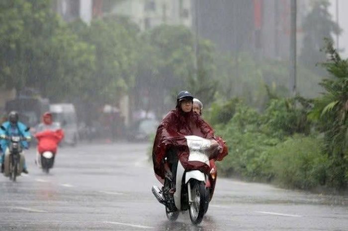 Ngày 8/9, mưa dông xuất hiện ở nhiều nơi.