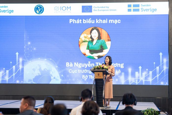 Bà Nguyễn Thị Hương, Cục trưởng Cục thống kê phát biểu tại Hội thảo