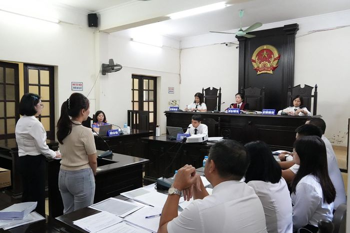 Toàn cảnh phiên tòa xét xử.