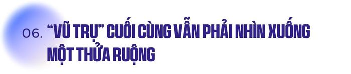 Tôi thử đặt một câu hỏi rất khác. Nếu hôm nay, đứng trước một người nông dân miền Trung vừa trải qua trận lũ quét, hoặc một ngư dân sắp rẽ sóng ra Trường Sa, ông sẽ giải thích thế nào về ý nghĩa của những vệ tinh mà ông và các cộng sự đang dốc sức phát triển?