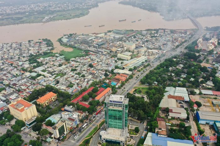 Giao dịch bán đất đổ vỡ, người phụ nữ ở Đồng Nai kiện cơ quan đăng ký đất đai, đòi bồi thường 2,2 tỷ đồng. Ảnh minh họa: Nguyễn Huế