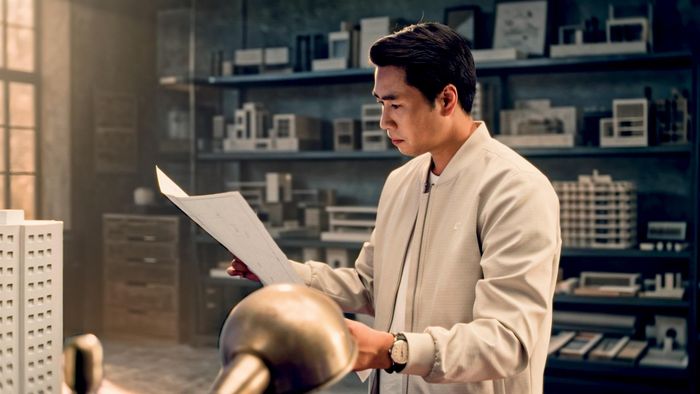 “Tự tin bước thành công” đánh dấu cách Caluci mở rộng vai trò của thời trang từ sản phẩm sang phong thái người mặc