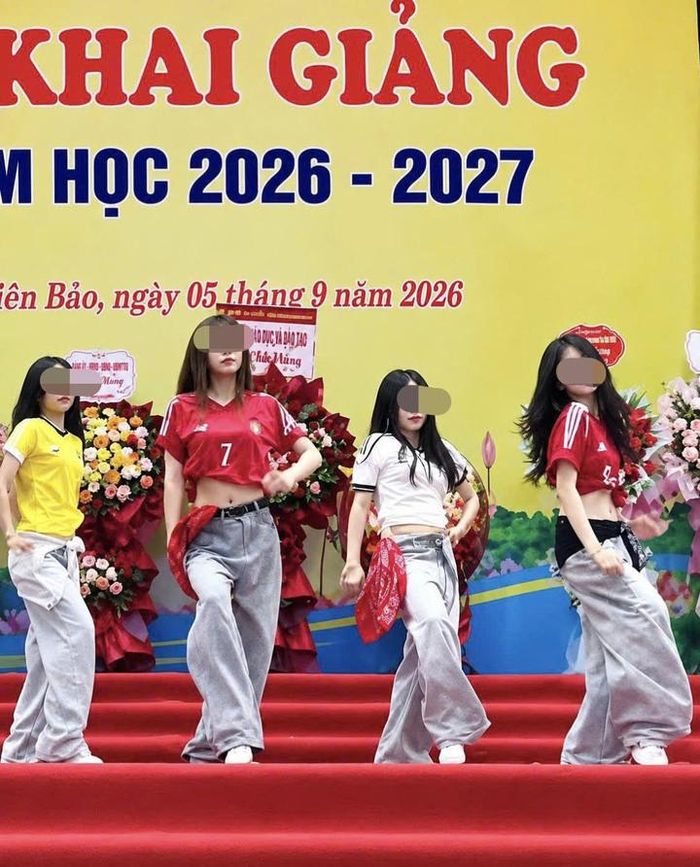 Tiết mục nhảy hiện đại của học sinh Trường THPT Tiên Du số 1 (Bắc Ninh) gây xôn xao. Ảnh: Cắt từ clip