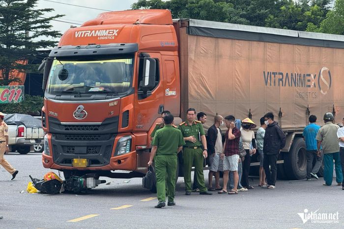 Hiện trường vụ tai nạn thương tâm. Ảnh: Hoàng Anh