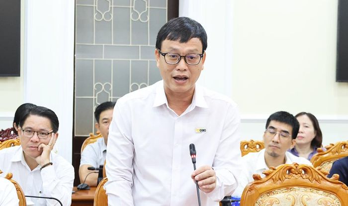 Phó Chủ tịch Liên đoàn Doanh nghiệp TPHCM Lê Như Thạch góp ý tại buổi làm việc. Ảnh: Liên Phương