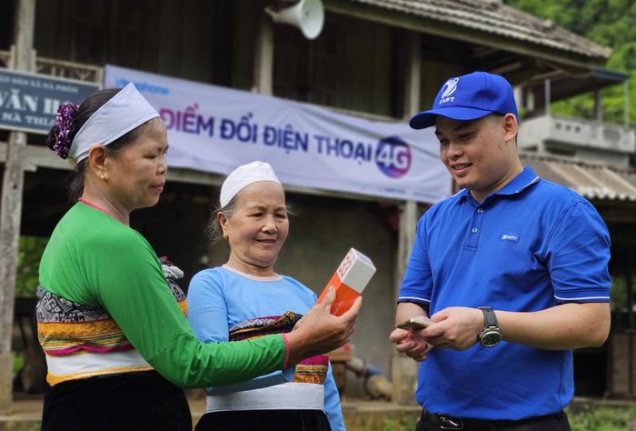 Sau khi khai tử mạng 2G, những dòng điện thoại “cục gạch” không hỗ trợ 4G sẽ không sử dụng được ở mạng Viettel và những dòng điện thoại “cục gạch” không hỗ trợ 3G trở lên sẽ không sử dụng được ở mạng VinaPhone và MobiFone.