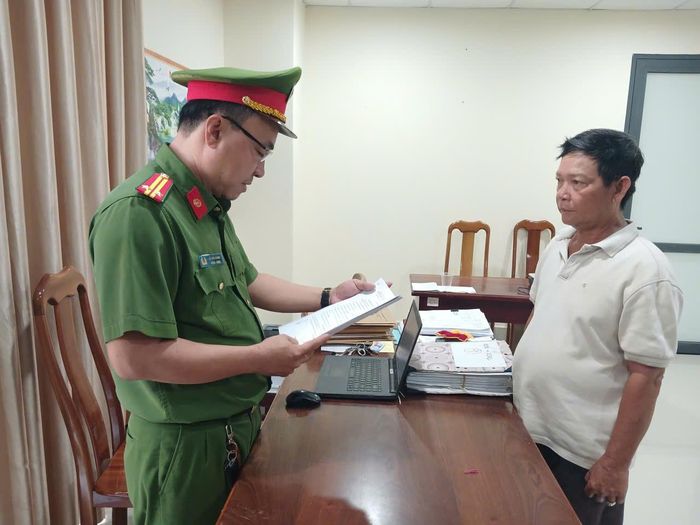 Công an tỉnh An Giang khởi tố giám đốc công ty vật liệu xây dựng - Ảnh: CACC