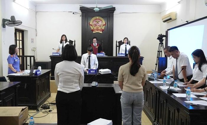 Quang cảnh Hội đồng xét xử tuyên án.
