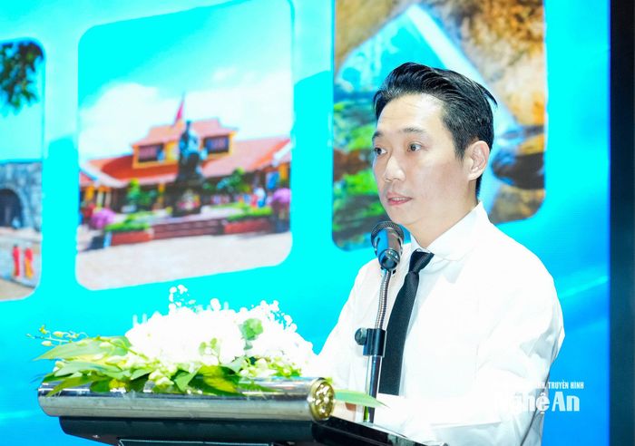 Ông Lê Trương Hiền Hòa - Phó Giám đốc Sở Du lịch TP. Hồ Chí Minh phát biểu khai mạc tọa đàm. Ảnh: Phạm Bằng