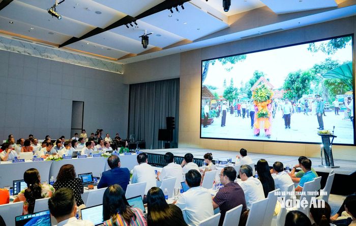 Quang cảnh Tọa đàm “Trao đổi kinh nghiệm phát triển sản phẩm du lịch giữa TP. Hồ Chí Minh với các tỉnh phía Bắc và Bắc Trung Bộ”. Ảnh: Phạm Bằng