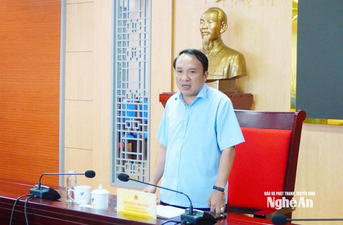 Đồng chí Dương Đình Chỉnh - Ủy viên BTV Tỉnh ủy, Phó Chủ tịch Thường trực HĐND tỉnh, Trưởng Đoàn giám sát của HĐND tỉnh kết luận tại cuộc làm việc. Ảnh: Hoàng Bá
