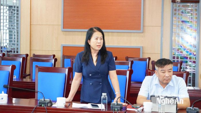 Các thành viên Đoàn giám sát phát biểu ý kiến. Ảnh: Hoàng Bá