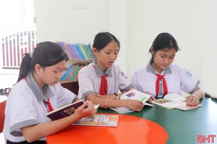 Thư viện trường học góp phần lan tỏa văn hóa đọc, hình thành thói quen đọc sách và tinh thần tự học trong mỗi học sinh.