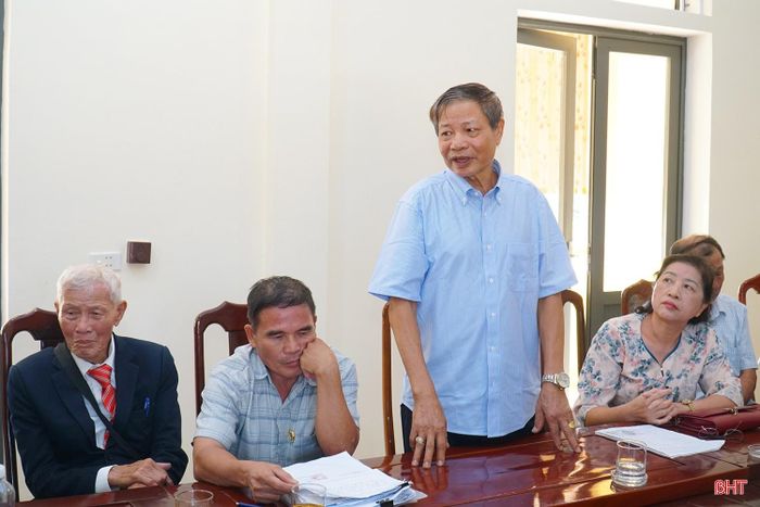 Ông Lê Viết Thắng, anh trai liệt sĩ Lê Đức Lợi, trình bày quá trình đưa hài cốt liệt sĩ từ Nghĩa trang Mũi Nai (Hà Tiên, Kiên Giang) về an táng tại Nghĩa trang Liệt sĩ Kỳ Anh.