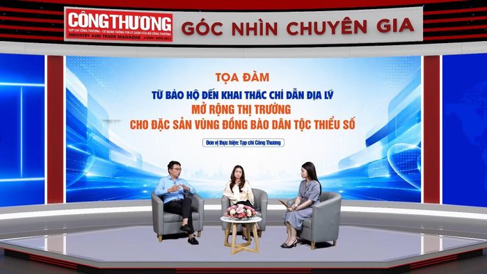 Các chuyên gia thảo luận về giải pháp giúp nông sản, đặc sản vùng đồng bào dân tộc thiểu số và miền núi mở rộng thị trường. (Ảnh: CTV/Vietnam+)