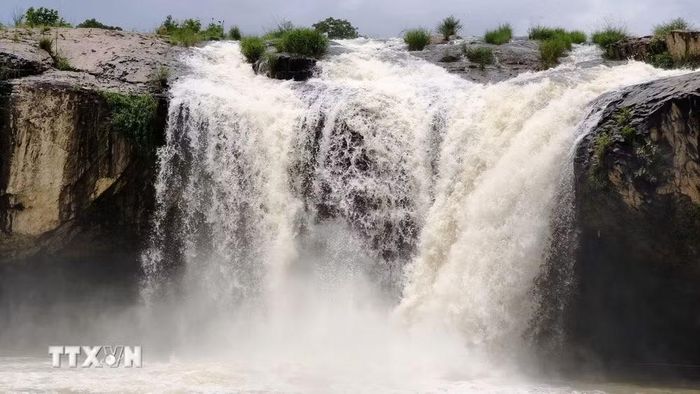 Vẻ đẹp hùng vĩ của thác Dray Sap trên dòng Sêrêpôk, thuộc vùng Công viên Địa chất toàn cầu UNESCO Đắk Nông (tỉnh Lâm Đồng). (Ảnh: Nguyễn Huy Thành/TTXVN)