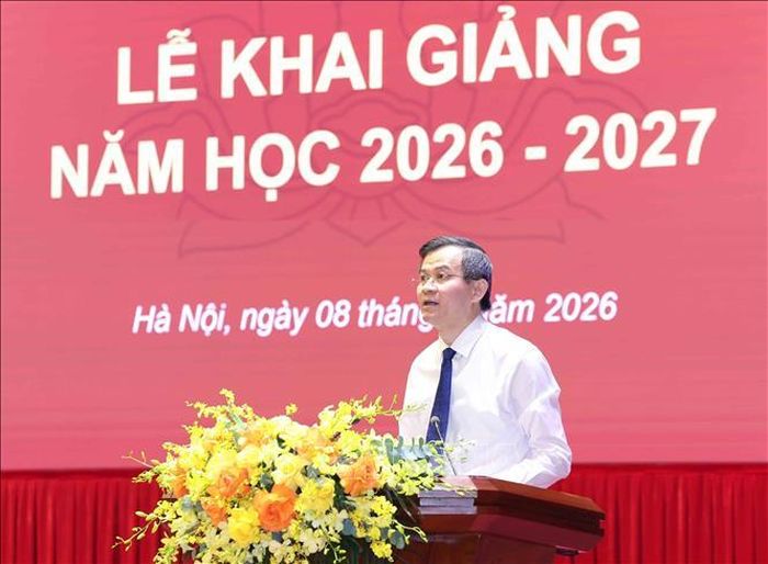 Đồng chí Đoàn Minh Huấn, Uỷ viên Bộ Chính trị, Giám đốc Học viện Chính trị quốc gia Hồ Chí Minh đọc diễn văn khai giảng. Ảnh: Phương Hoa/TTXVN