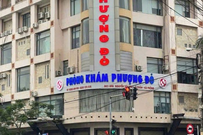 Phòng khám Đa khoa Phượng Đỏ, số 498 Nguyễn Văn Linh, TP Hải Phòng. Ảnh: Cơ quan công an cung cấp