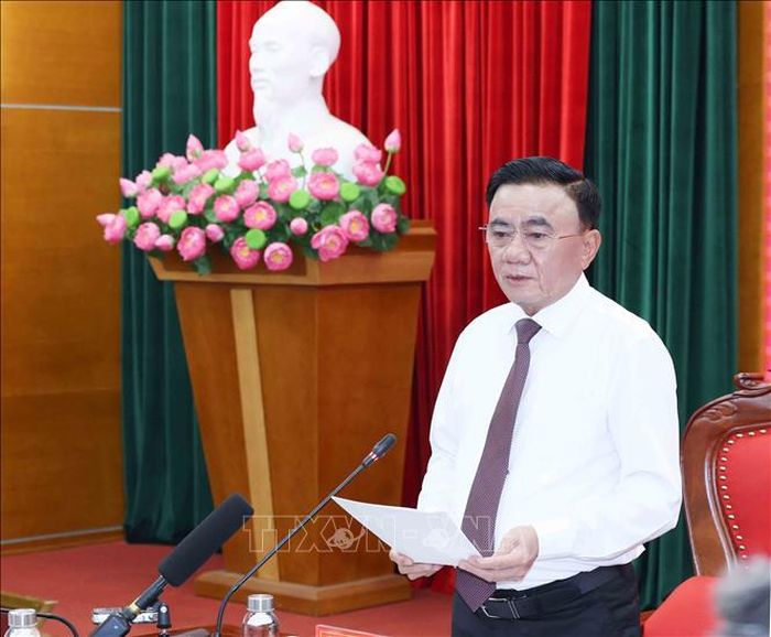 Thường trực Ban Bí thư Trần Cẩm Tú phát biểu chỉ đạo buổi làm việc.