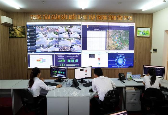 Trung tâm Giám sát Dịch vụ hành chính công tỉnh Tây Ninh. Ảnh tư liệu: Hồng Đạt/TTXVN