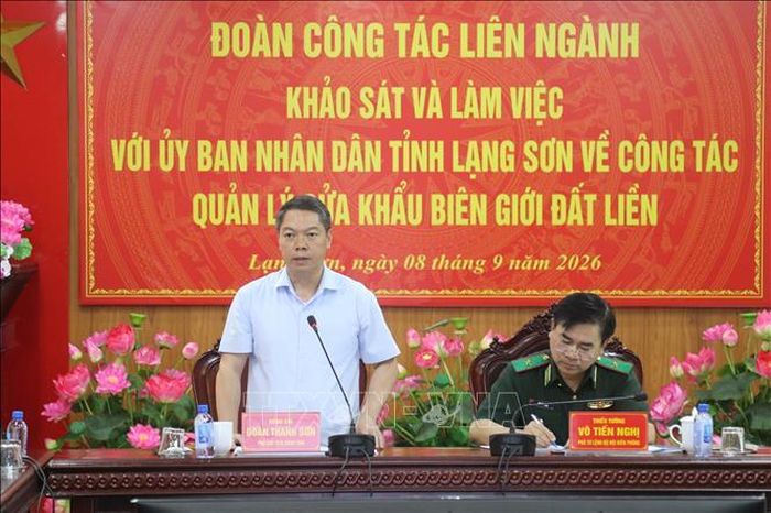 Phó Chủ tịch UBND tỉnh Lạng Sơn Đoàn Thanh Sơn phát biểu tại cuộc làm việc.