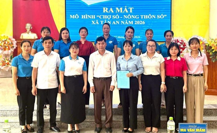 Hội Liên hiệp Phụ nữ xã Tân An (Tuyên Quang) ra mắt mô hình "Chợ số - Nông thôn số".