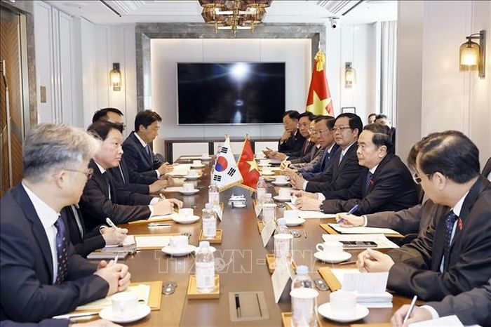 Chủ tịch Quốc hội Trần Thanh Mẫn tiếp ông Chey Tae-Won, Chủ tịch Tập đoàn SK (Hàn Quốc). Ảnh: Doãn Tấn/TTXVN