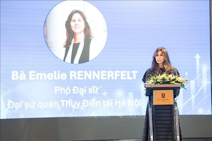 Bà Emelie Rennerfelt, Phó Đại sứ Thụy Điển tại Việt Nam phát biểu. Ảnh: TTXVN phát