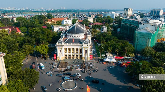 Các công trình xây dựng mới sẽ phải được kiểm soát chặt chẽ về vị trí, tầng cao, hình khối, kiến trúc và trục nhìn, không che chắn các trục nhìn quan trọng, không làm suy giảm giá trị của các công trình lịch sử, văn hóa.