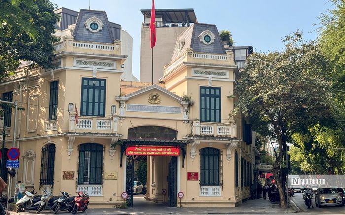 Và trụ sở Cơ quan Cảnh sát điều tra Công an Thành phố Hà Nội tại số 2 Tràng Thi và một số khu vực lân cận cũng được đưa vào nghiên cứu tái cấu trúc, trong đó có phương án bố trí công trình khách sạn cao cấp.