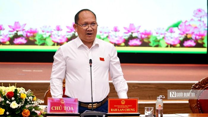 Ông Rah Lan Chung, Phó Bí thư Thường trực Tỉnh ủy, Chủ tịch HĐND tỉnh Gia Lai chủ trì.
