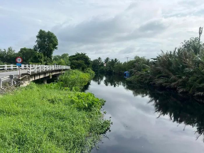 Hơn 9.228 tỷ đồng nạo vét, chỉnh trang rạch Bà Lớn. Ảnh: QUỐC HÙNG