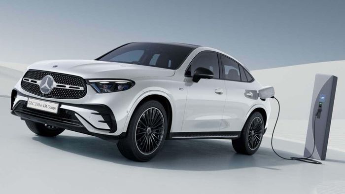 GLC 350e Coupe Nightfall Edition.