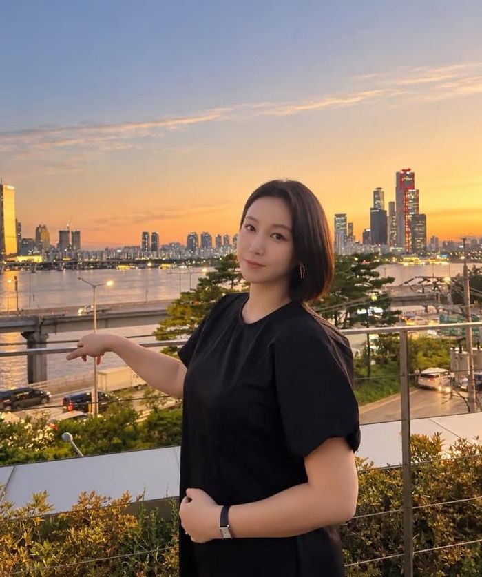 Kim Ok Bin hạnh phúc báo tin đang mang thai con đầu lòng.