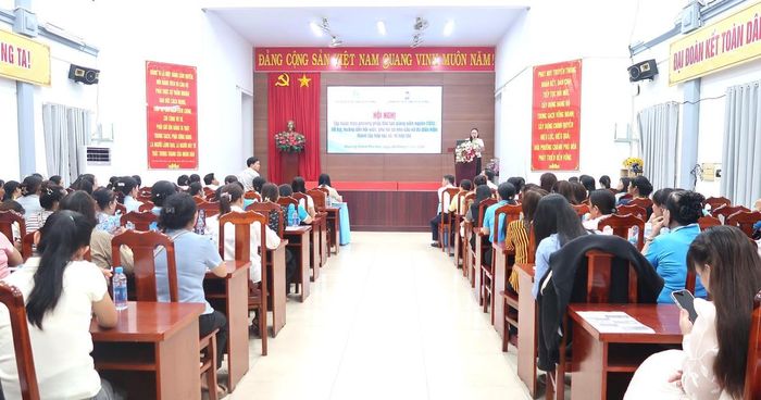 Hội nghị tập huấn theo phương pháp đào tạo giảng viên nguồn (TOT), nhằm hỗ trợ, hướng dẫn hội viên, phụ nữ có nhu cầu và đủ điều kiện tham gia thành lập hợp tác xã, tổ hợp tác.