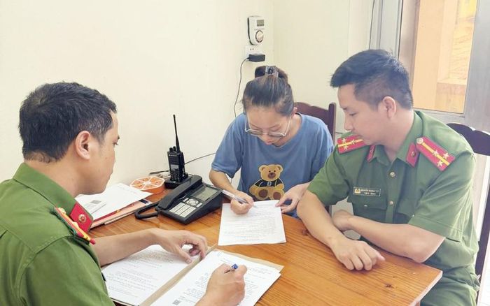 Hình ảnh Nguyễn Chung Thủy làm việc với Cơ quan Công an. Ảnh: Công an Phú Thọ
