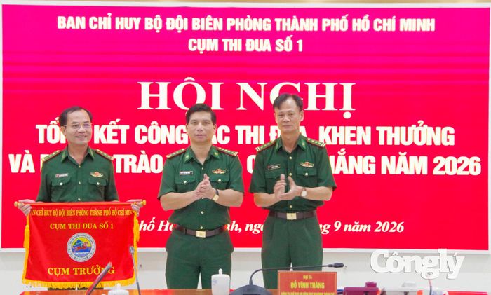 Phòng Hậu cần - Kỹ thuật bàn giao nhiệm vụ Cụm trưởng Cụm thi đua số 1 năm 2026 cho Phòng Tham mưu, Ban Chỉ huy Bộ đội Biên phòng TP.HCM.