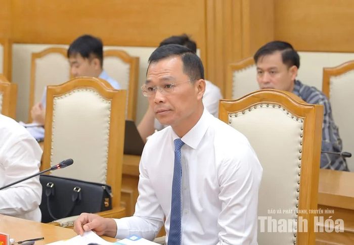 Chủ tịch UBND tỉnh Tô Anh Dũng phát biểu tại buổi làm việc.