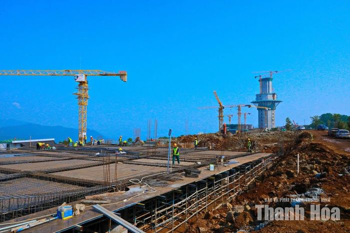 Các hạng mục đang thi công.