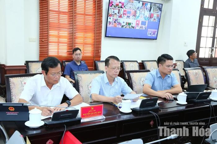 Các đại biểu dự hội nghị.